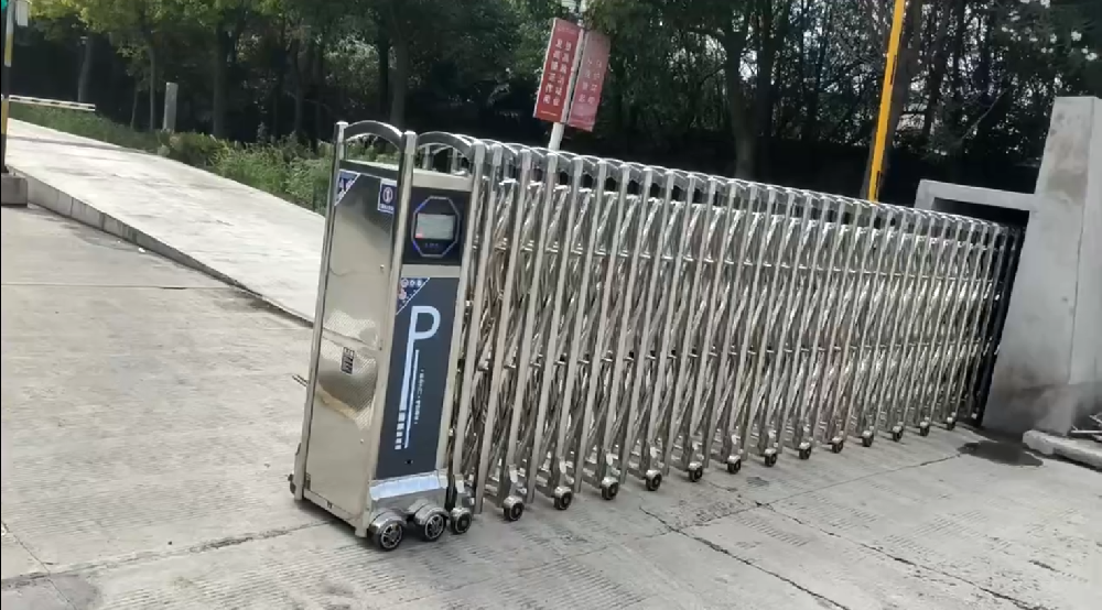 上海不锈钢伸缩门安装效果
